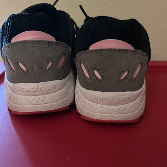 Adidas - Picture 3 of 4